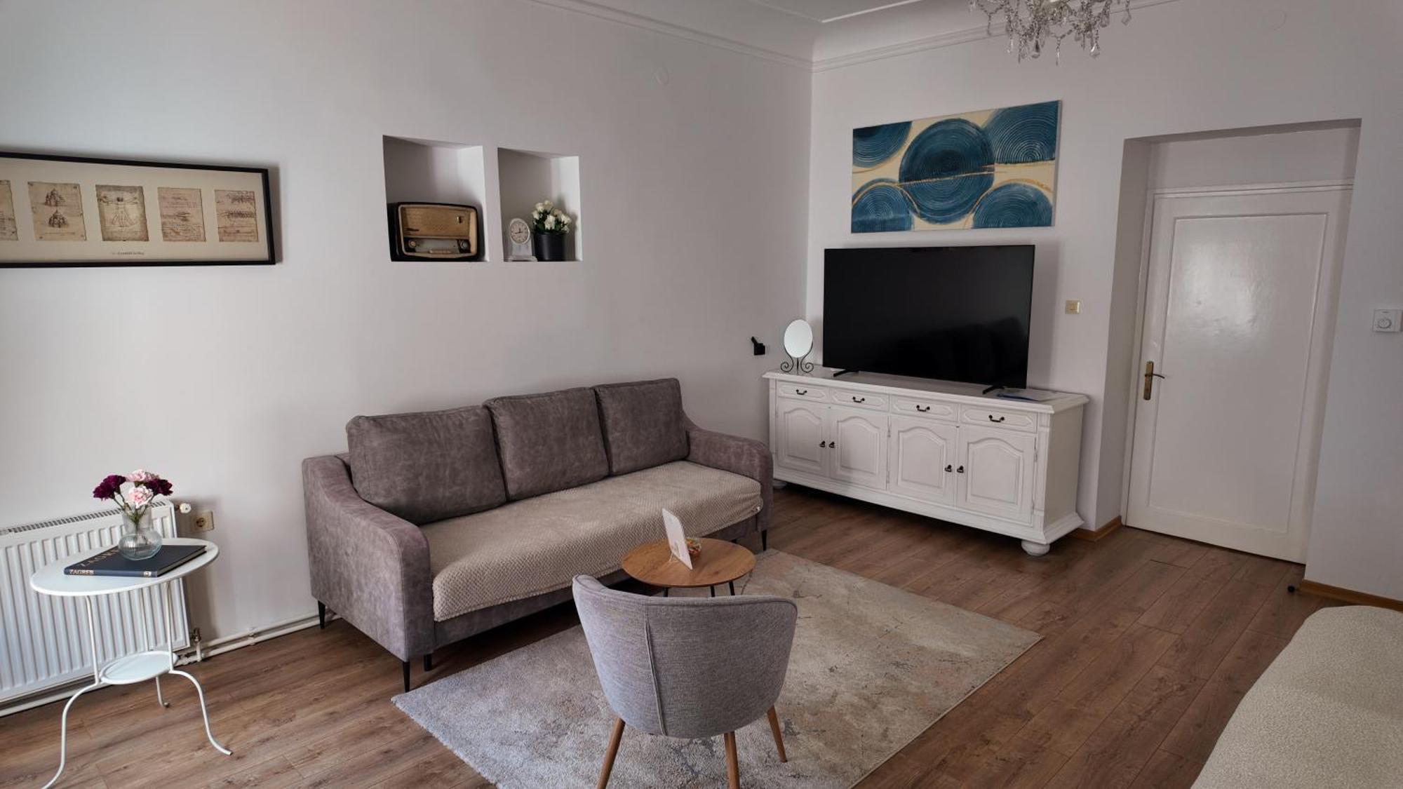 Luxury Apartment In Center Of ซาเกร็บ ภายนอก รูปภาพ